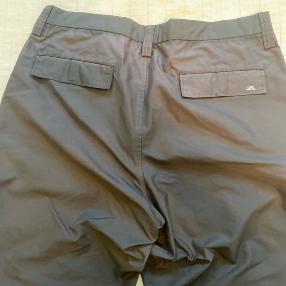 Men’s J Lindeberg golf shorts - Picture 3 of 3